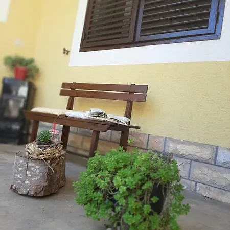 Klaric Apartment *